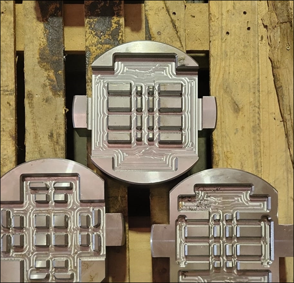 Custom ramming heads